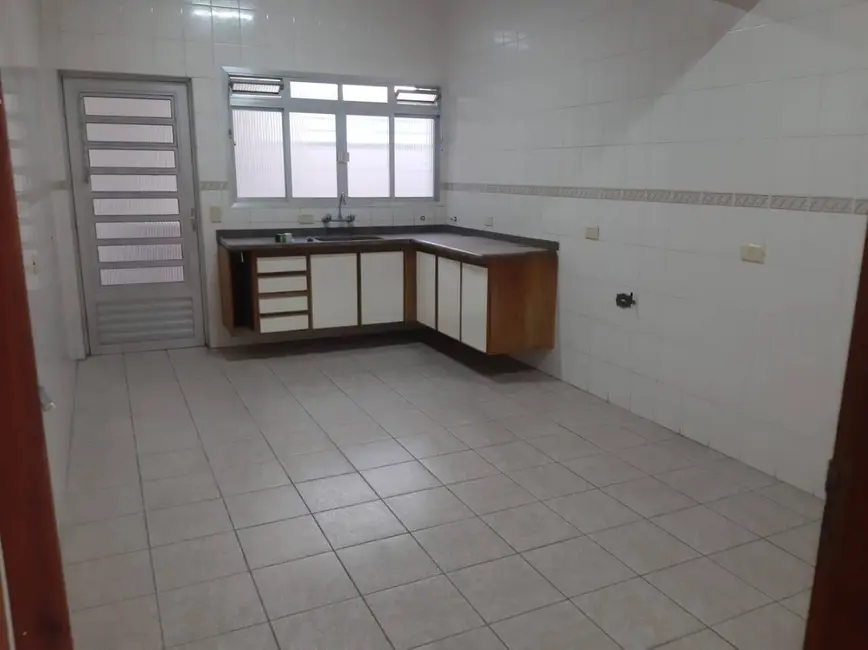 Foto 1 de Sobrado com 3 quartos para alugar em Vila Ester (Zona Norte), São Paulo - SP