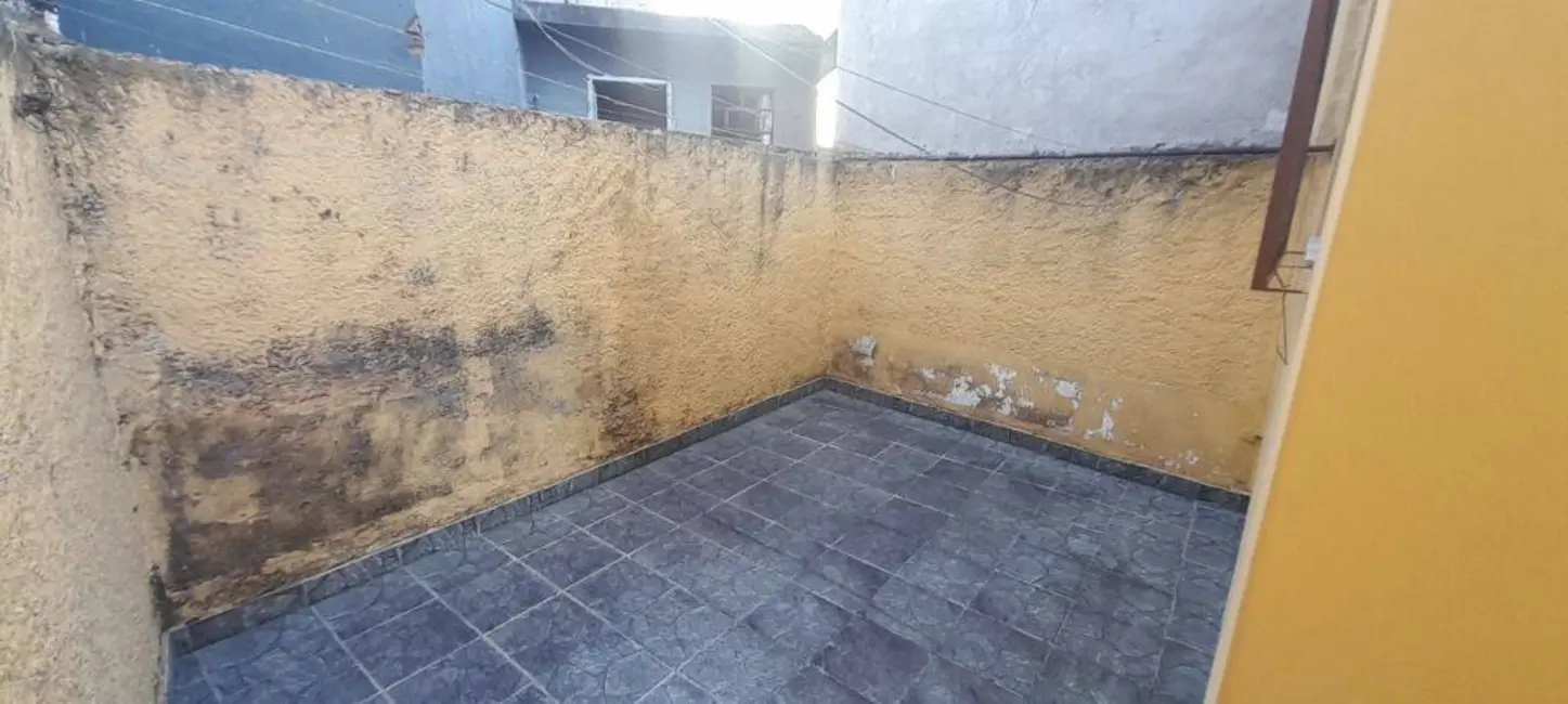 Casa com 2 quartos para alugar em Parque São Domingos, São Paulo - SP - imagem 5 Foto 5 de Casa com 2 quartos para alugar em Parque São Domingos, São Paulo - SP