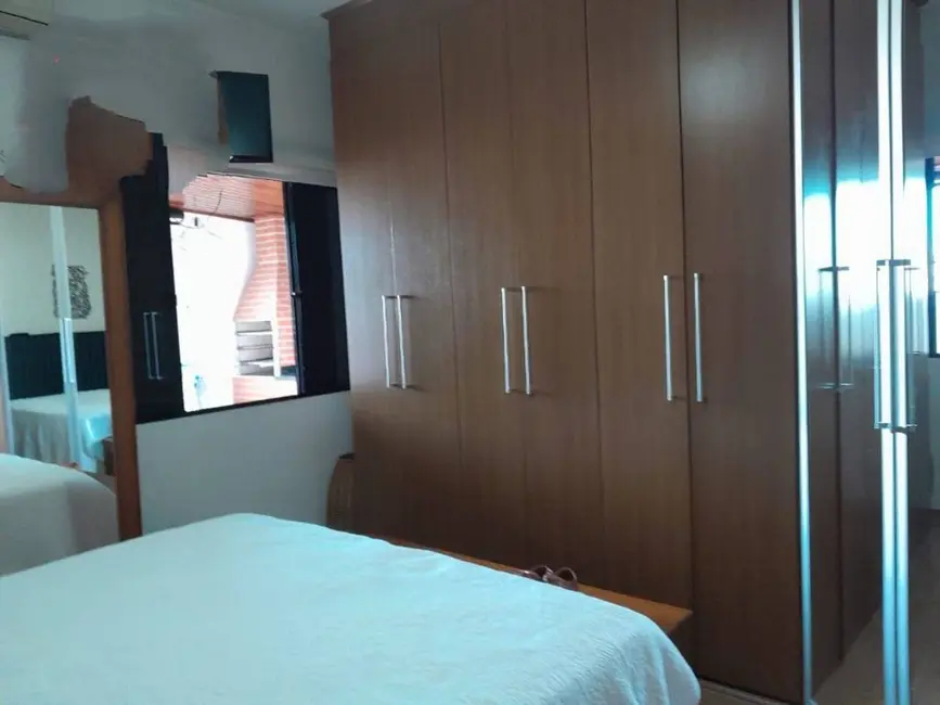 Foto 5 de Casa com 3 quartos à venda em Vila Guedes, São Paulo - SP