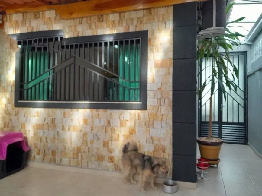 Foto 1 de Casa com 3 quartos à venda em Vila Guedes, São Paulo - SP