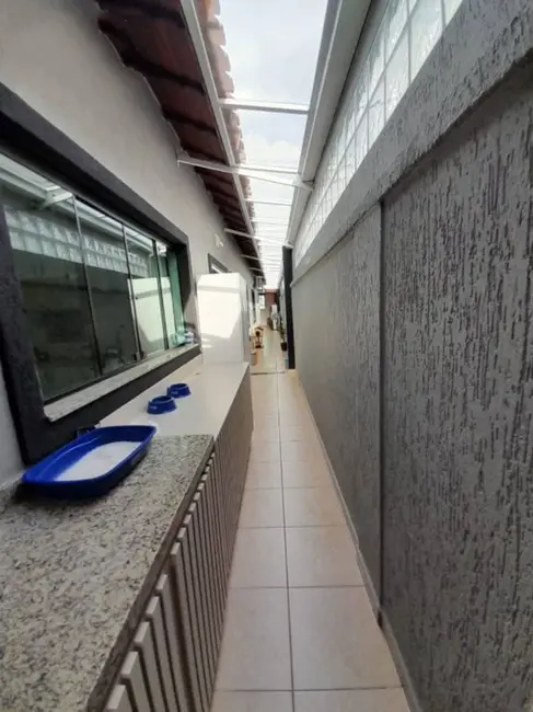 Foto 4 de Casa com 3 quartos à venda em Vila Guedes, São Paulo - SP