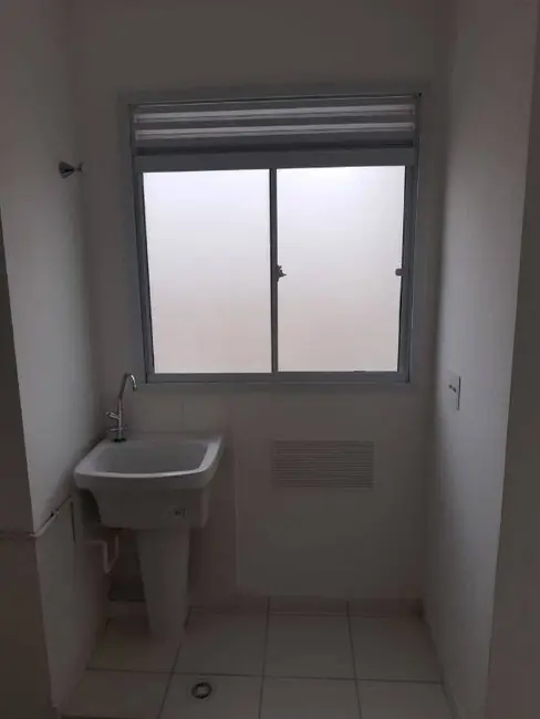 Foto 4 de Apartamento com 2 quartos para alugar, 32m2 em Parque Vitória, São Paulo - SP