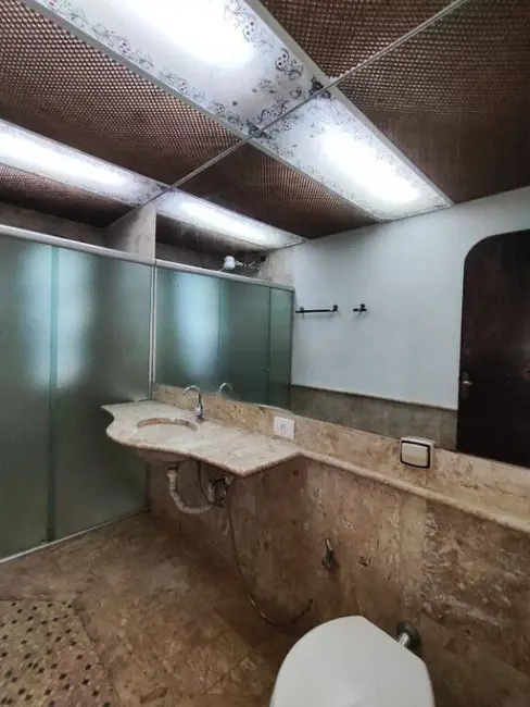 Casa com 5 quartos à venda e para alugar, 480m2 em Três Montanhas, Osasco - SP - imagem 4 Foto 4 de Casa com 5 quartos à venda e para alugar, 480m2 em Três Montanhas, Osasco - SP