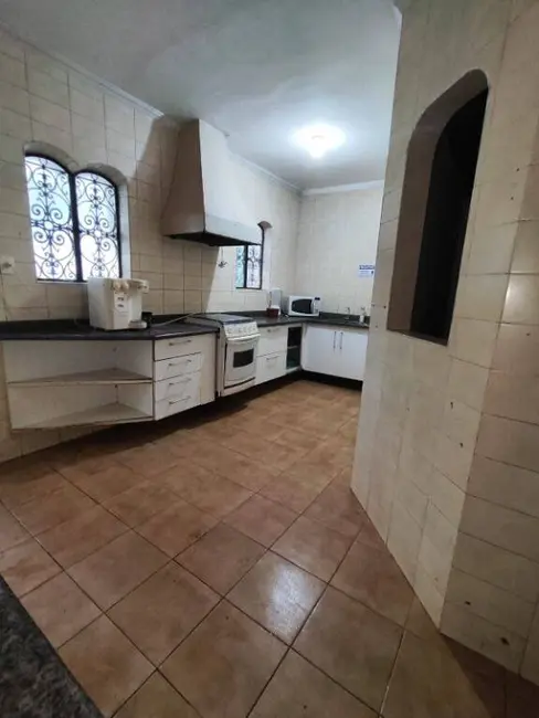 Casa com 5 quartos à venda e para alugar, 480m2 em Três Montanhas, Osasco - SP - imagem 3 Foto 3 de Casa com 5 quartos à venda e para alugar, 480m2 em Três Montanhas, Osasco - SP