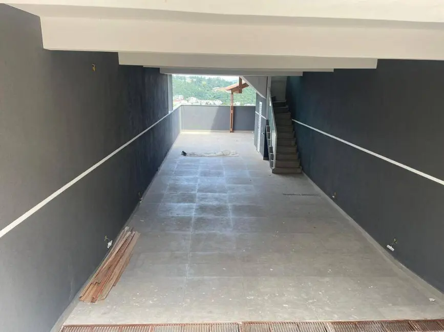 Foto 3 de Casa com 3 quartos à venda e para alugar, 225m2 em Laranjeiras, Caieiras - SP