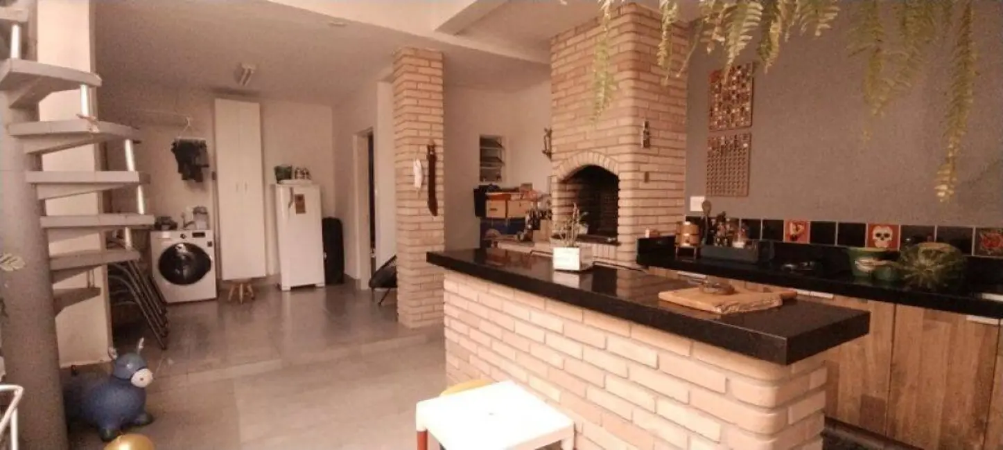 Foto 4 de Casa com 3 quartos à venda, 160m2 em Vila Hamburguesa, São Paulo - SP