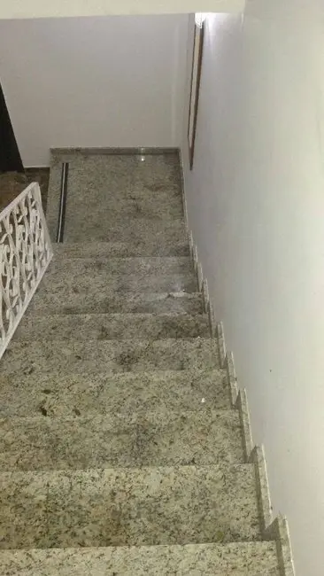 Foto 6 de Casa com 3 quartos à venda, 200m2 em Parque Maria Domitila, São Paulo - SP