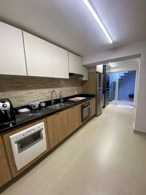 Foto 6 de Casa com 2 quartos à venda e para alugar, 115m2 em Jardim Mangalot, São Paulo - SP