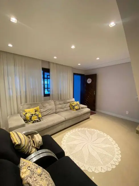 Foto 1 de Casa com 2 quartos à venda e para alugar, 115m2 em Jardim Mangalot, São Paulo - SP