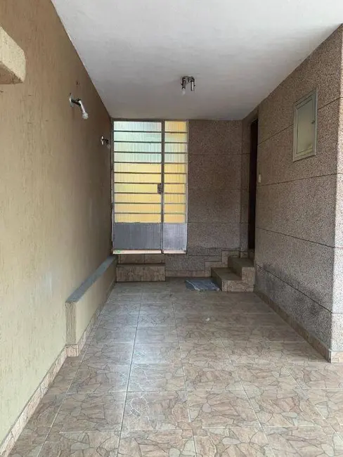 Foto 2 de Casa com 2 quartos à venda, 130m2 em Chácara São João, São Paulo - SP