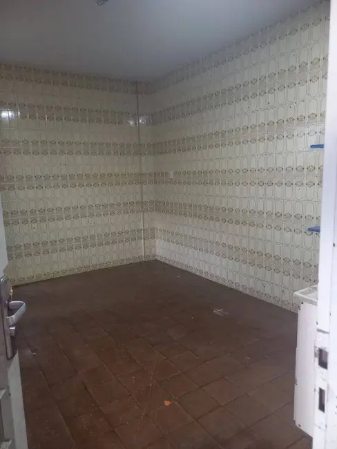 Foto 4 de Casa com 2 quartos para alugar, 250m2 em Vila Pereira Barreto, São Paulo - SP