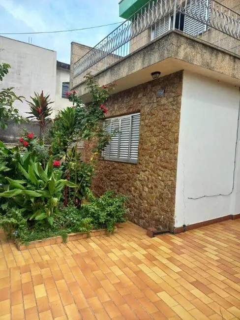 Foto 1 de Casa com 2 quartos para alugar, 250m2 em Vila Pereira Barreto, São Paulo - SP