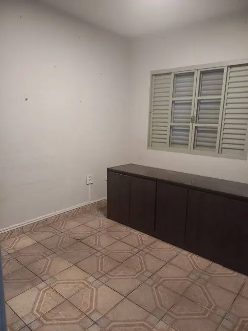 Foto 6 de Casa com 2 quartos para alugar, 250m2 em Vila Pereira Barreto, São Paulo - SP