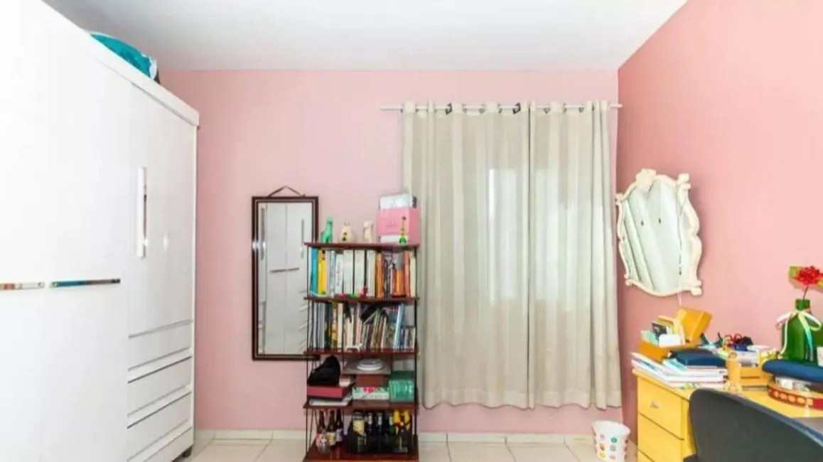 Foto 2 de Sobrado com 3 quartos à venda, 247m2 em Vila Constança, São Paulo - SP