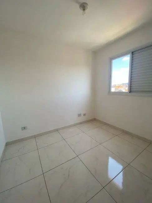 Foto 5 de Apartamento com 2 quartos para alugar, 38m2 em Jardim Mangalot, São Paulo - SP