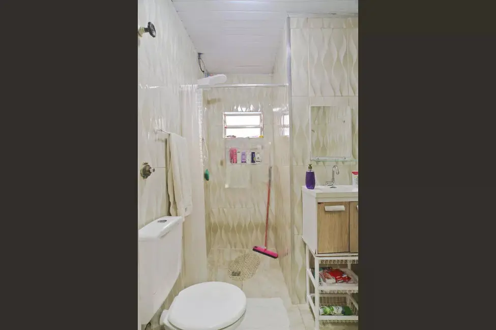 Foto 2 de Casa com 2 quartos à venda, 166m2 em Vila Pereira Cerca, São Paulo - SP