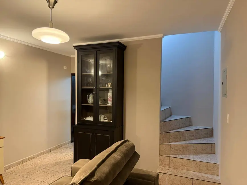 Sobrado com 3 quartos à venda, 181m2 em Vila Serralheiro, São Paulo - SP - imagem 7 Foto 7 de Sobrado com 3 quartos à venda, 181m2 em Vila Serralheiro, São Paulo - SP