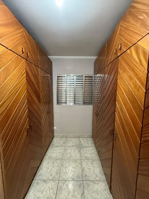 Foto 2 de Sobrado com 3 quartos à venda, 181m2 em Vila Serralheiro, São Paulo - SP