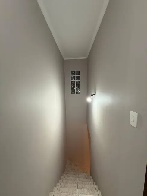 Sobrado com 3 quartos à venda, 181m2 em Vila Serralheiro, São Paulo - SP - imagem 3 Foto 3 de Sobrado com 3 quartos à venda, 181m2 em Vila Serralheiro, São Paulo - SP