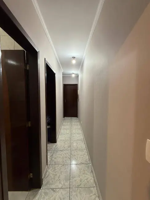 Sobrado com 3 quartos à venda, 181m2 em Vila Serralheiro, São Paulo - SP - imagem 8 Foto 8 de Sobrado com 3 quartos à venda, 181m2 em Vila Serralheiro, São Paulo - SP