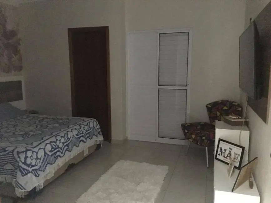 Foto 3 de Sobrado com 3 quartos para alugar, 126m2 em Vila Bruna, São Paulo - SP