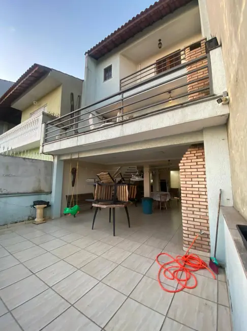 Foto 4 de Casa com 3 quartos à venda, 300m2 em Vila Pereira Barreto, São Paulo - SP
