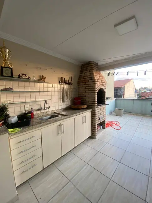 Foto 6 de Casa com 3 quartos à venda, 300m2 em Vila Pereira Barreto, São Paulo - SP