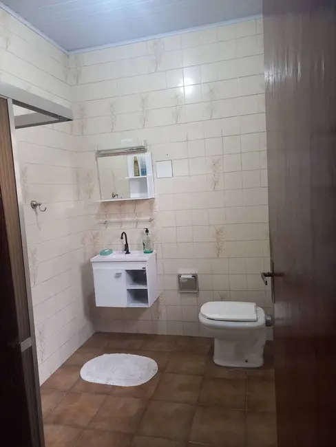 Foto 2 de Casa com 2 quartos para alugar, 250m2 em Piqueri, São Paulo - SP