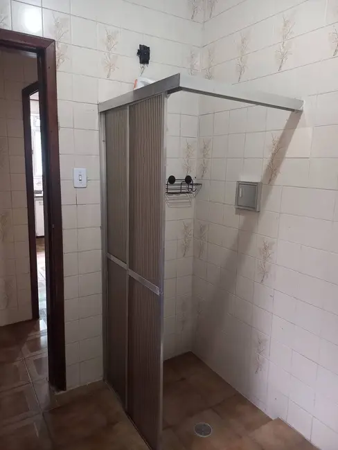 Foto 4 de Casa com 2 quartos para alugar, 250m2 em Piqueri, São Paulo - SP