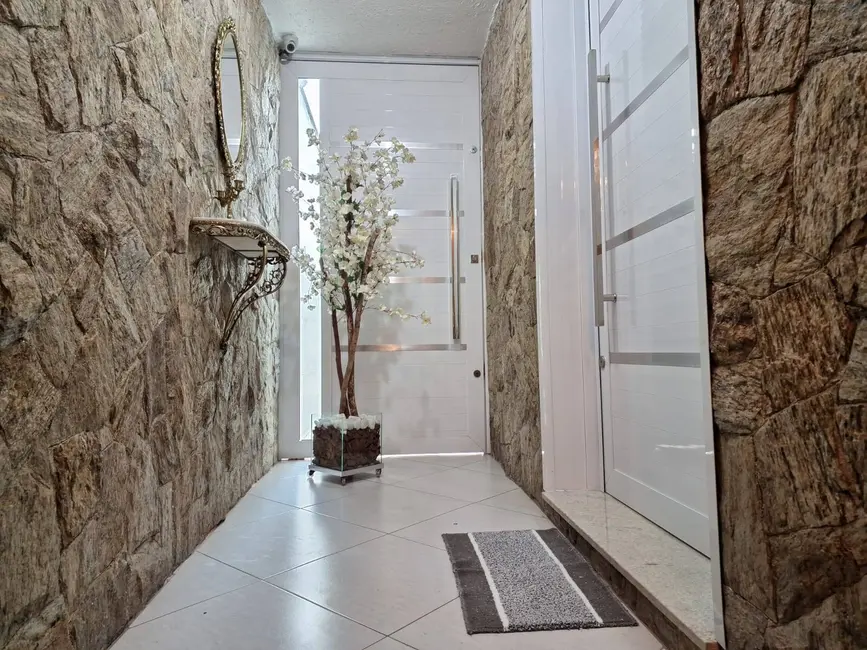 Foto 2 de Sobrado com 3 quartos à venda, 280m2 em Vila Albertina, São Paulo - SP