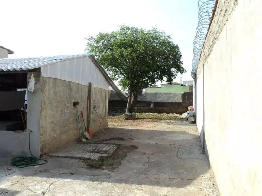 Foto 1 de Terreno / Lote à venda, 326m2 em Piqueri, São Paulo - SP