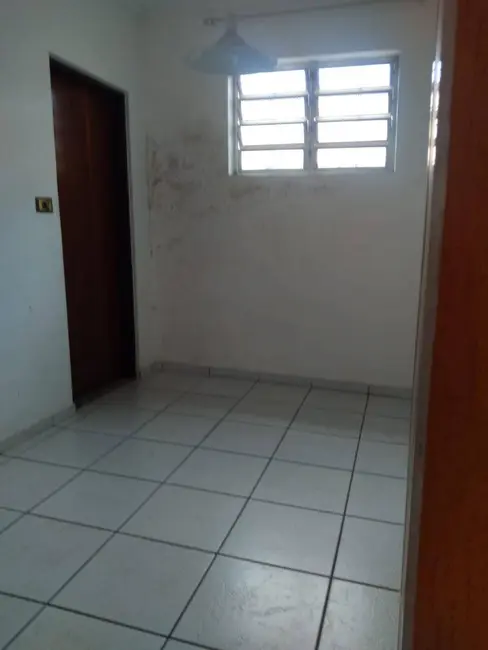 Casa com 2 quartos para alugar, 70m2 em Vila Pereira Cerca, São Paulo - SP - imagem 8 Foto 8 de Casa com 2 quartos para alugar, 70m2 em Vila Pereira Cerca, São Paulo - SP