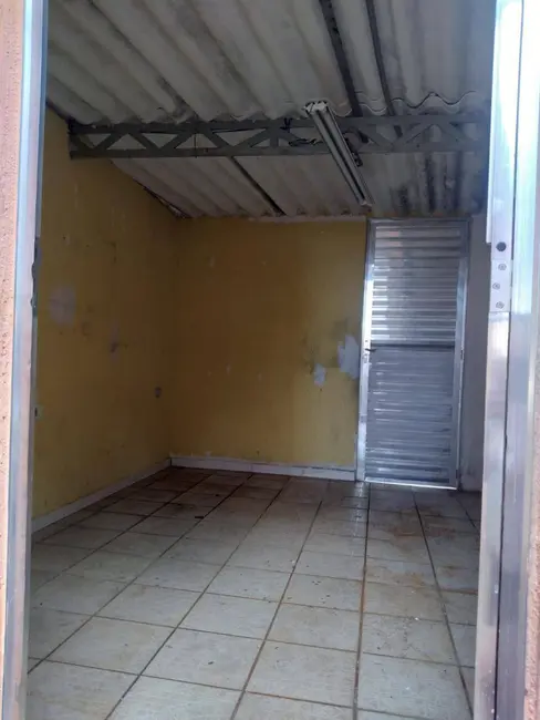 Casa com 2 quartos para alugar, 70m2 em Vila Pereira Cerca, São Paulo - SP - imagem 2 Foto 2 de Casa com 2 quartos para alugar, 70m2 em Vila Pereira Cerca, São Paulo - SP