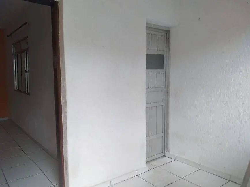 Casa com 2 quartos para alugar, 70m2 em Vila Pereira Cerca, São Paulo - SP - imagem 4 Foto 4 de Casa com 2 quartos para alugar, 70m2 em Vila Pereira Cerca, São Paulo - SP