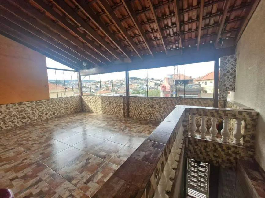 Foto 2 de Casa com 2 quartos à venda, 285m2 em Vila Pereira Barreto, São Paulo - SP