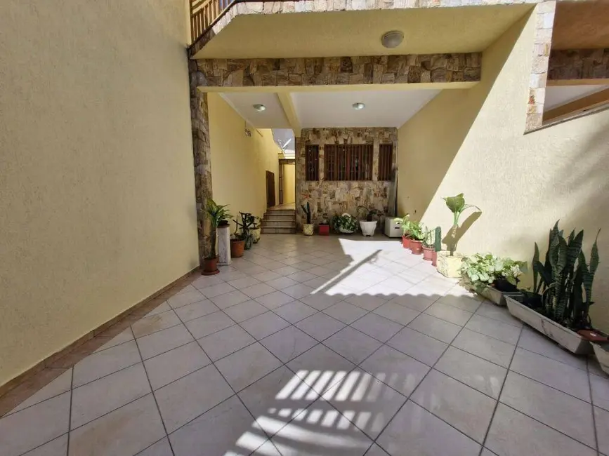 Sobrado com 4 quartos à venda, 180m2 em Vila Bonilha, São Paulo - SP - imagem 2 Foto 2 de Sobrado com 4 quartos à venda, 180m2 em Vila Bonilha, São Paulo - SP