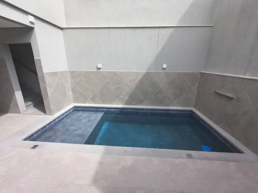 Sobrado com 3 quartos à venda, 255m2 em Parque São Domingos, São Paulo - SP - imagem 8 Foto 8 de Sobrado com 3 quartos à venda, 255m2 em Parque São Domingos, São Paulo - SP