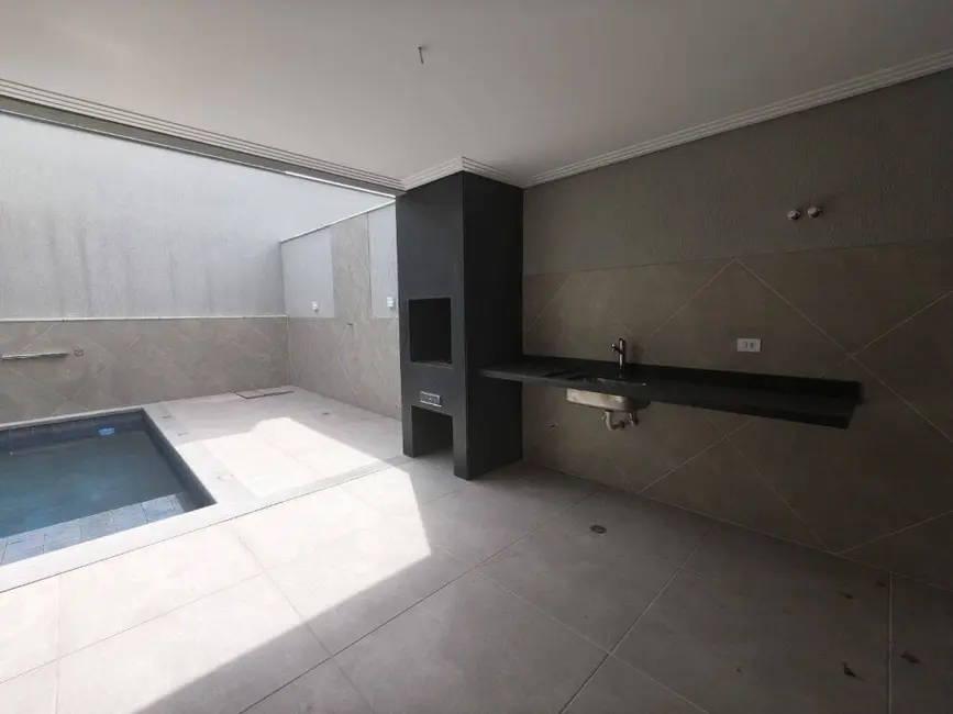 Sobrado com 3 quartos à venda, 255m2 em Parque São Domingos, São Paulo - SP - imagem 9 Foto 9 de Sobrado com 3 quartos à venda, 255m2 em Parque São Domingos, São Paulo - SP