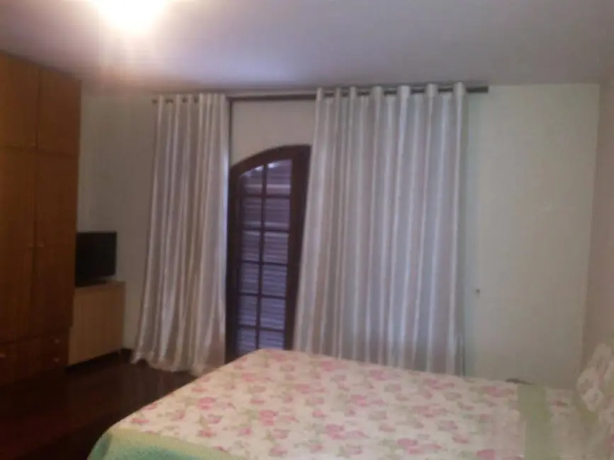 Foto 9 de Sobrado com 4 quartos à venda, 243m2 em Jardim Modelo, São Paulo - SP