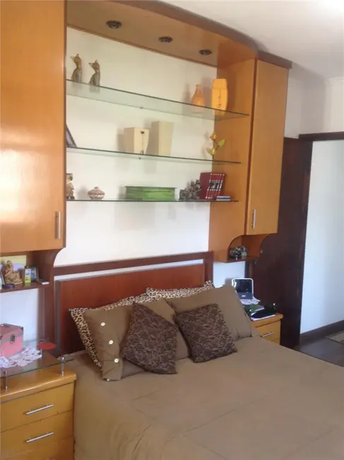 Sobrado com 3 quartos à venda, 400m2 em Vila Pereira Barreto, São Paulo - SP - imagem 6 Foto 6 de Sobrado com 3 quartos à venda, 400m2 em Vila Pereira Barreto, São Paulo - SP