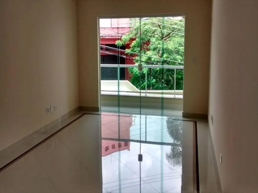 Foto 1 de Sobrado com 3 quartos à venda, 250m2 em Vila Mangalot, São Paulo - SP