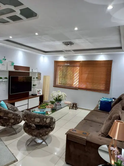 Foto 6 de Sobrado com 3 quartos à venda, 432m2 em Vila Cruz das Almas, São Paulo - SP