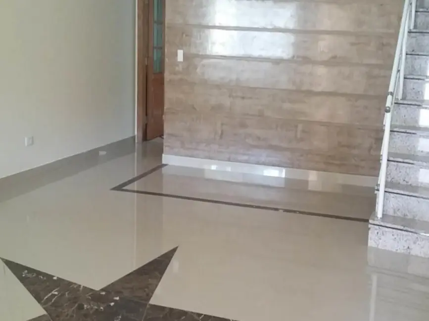 Sobrado com 3 quartos à venda, 170m2 em Parque São Domingos, São Paulo - SP - imagem 5 Foto 5 de Sobrado com 3 quartos à venda, 170m2 em Parque São Domingos, São Paulo - SP