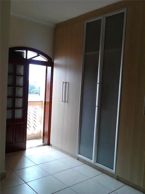 Sobrado com 3 quartos à venda, 150m2 em Vila Pereira Barreto, São Paulo - SP - imagem 5 Foto 5 de Sobrado com 3 quartos à venda, 150m2 em Vila Pereira Barreto, São Paulo - SP