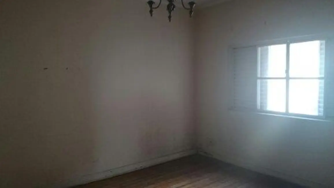 Foto 9 de Casa com 3 quartos à venda e para alugar, 210m2 em Vila Fanton, São Paulo - SP