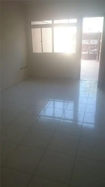 Sobrado com 2 quartos à venda, 90m2 em Jardim Mariliza, São Paulo - SP - imagem 3 Foto 3 de Sobrado com 2 quartos à venda, 90m2 em Jardim Mariliza, São Paulo - SP