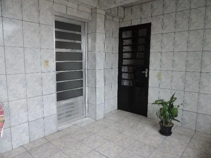 Foto 1 de Casa com 3 quartos à venda, 250m2 em Vila Zat, São Paulo - SP