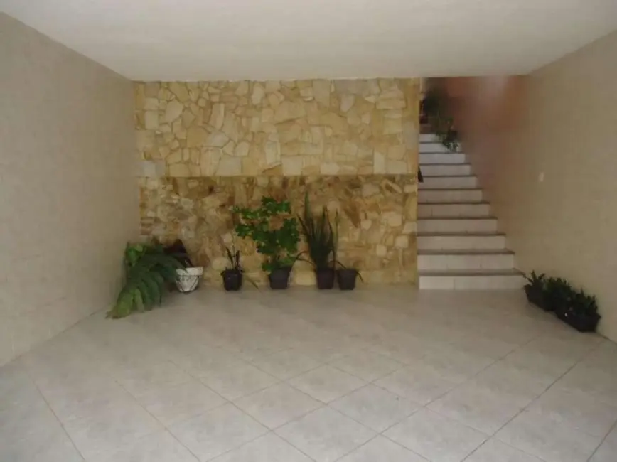 Sobrado com 3 quartos à venda, 200m2 em Vila Pereira Barreto, São Paulo - SP - imagem 9 Foto 9 de Sobrado com 3 quartos à venda, 200m2 em Vila Pereira Barreto, São Paulo - SP