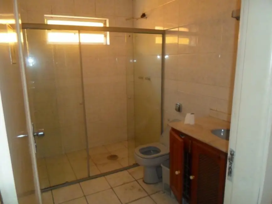 Foto 4 de Casa com 5 quartos para alugar, 230m2 em Vila Pereira Barreto, São Paulo - SP