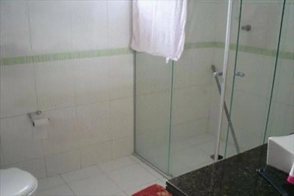 Sobrado com 3 quartos à venda, 272m2 em Vila Cruz das Almas, São Paulo - SP - imagem 9 Foto 9 de Sobrado com 3 quartos à venda, 272m2 em Vila Cruz das Almas, São Paulo - SP